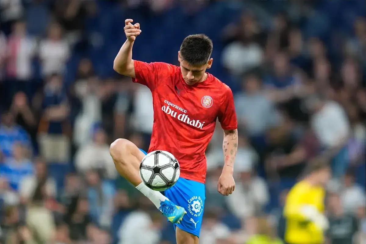 Enzo Maresca Will Determine Claudio Echeverri's Future in Manchester