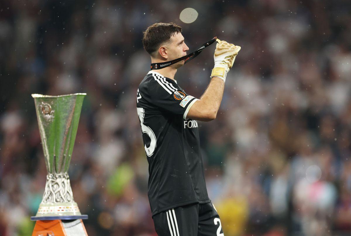 Juventus Berbicara dengan Aston Villa Terkait Penjualan Emiliano Martinez